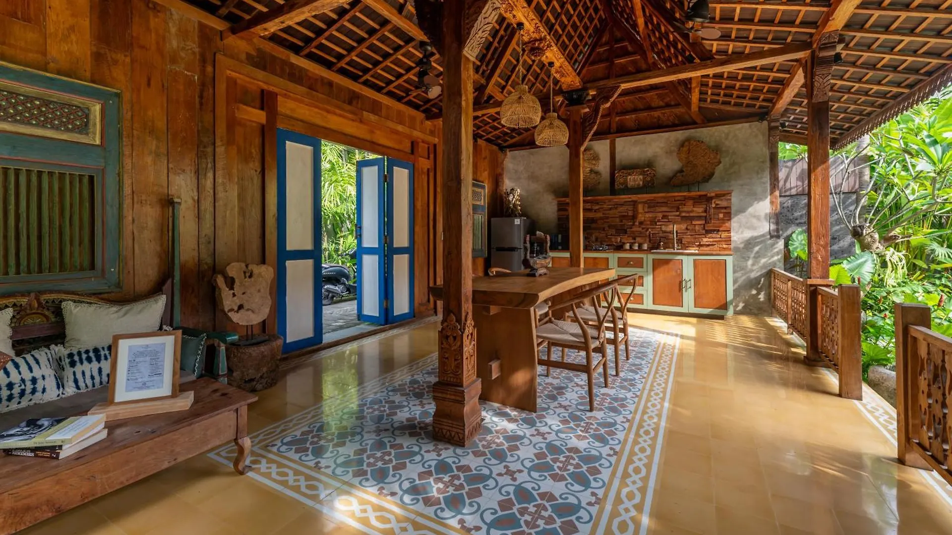 Kubu Kayu Villas Seminyak Endonezya