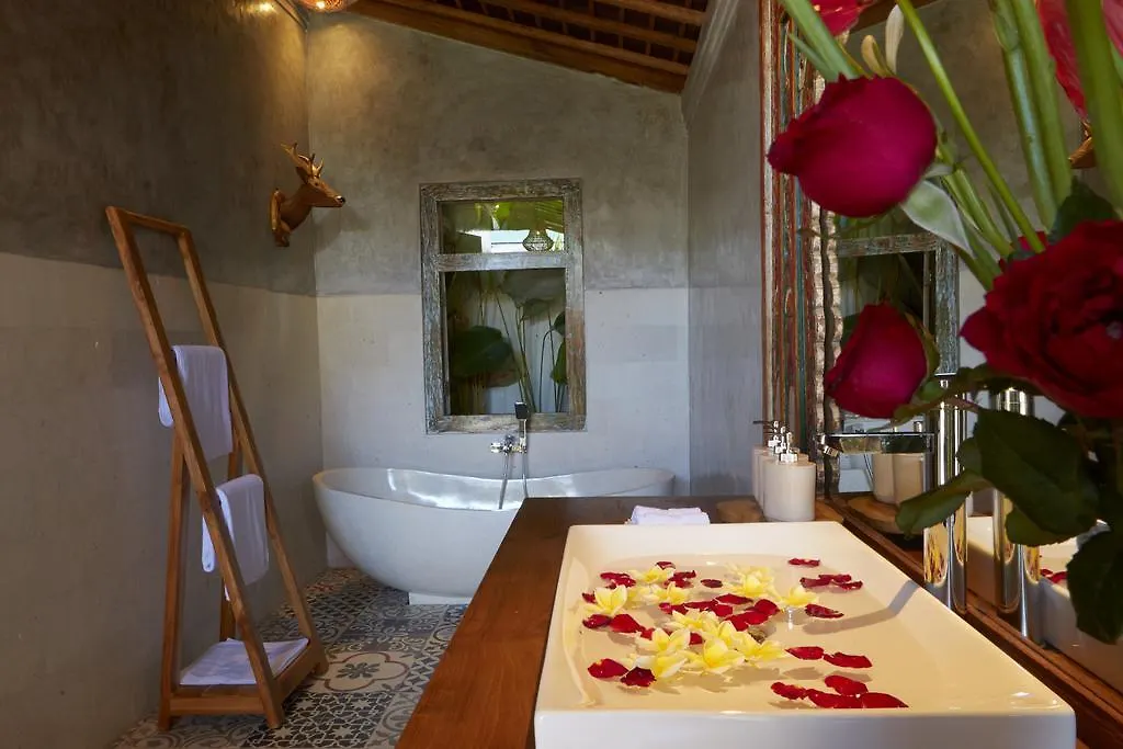 Kubu Kayu Villas Seminyak Endonezya