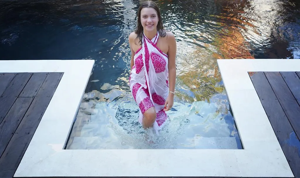 Kubu Kayu Villas Seminyak 0*,