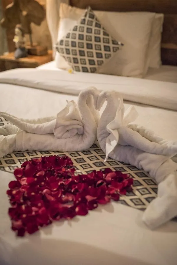 Kubu Kayu Villas Seminyak   Seminyak (Bali)